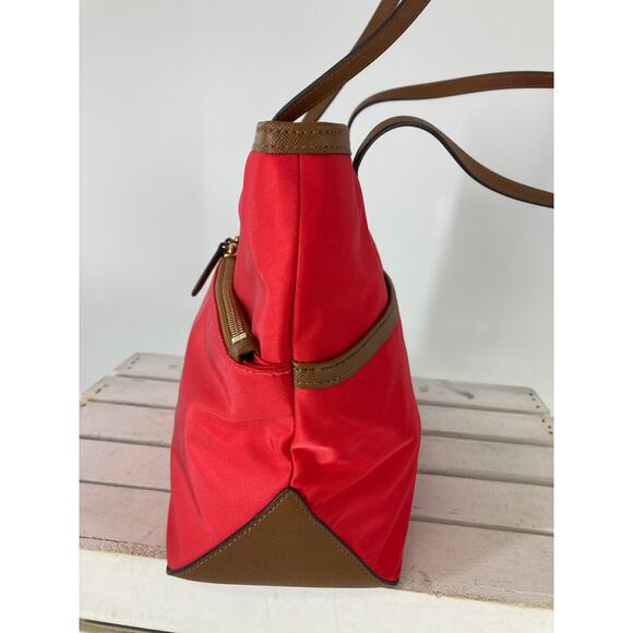 MICHAEL KORS, LARGE RED NYLON, BROWN LEATHER SHOULDER BAG - Picture 5 of 11